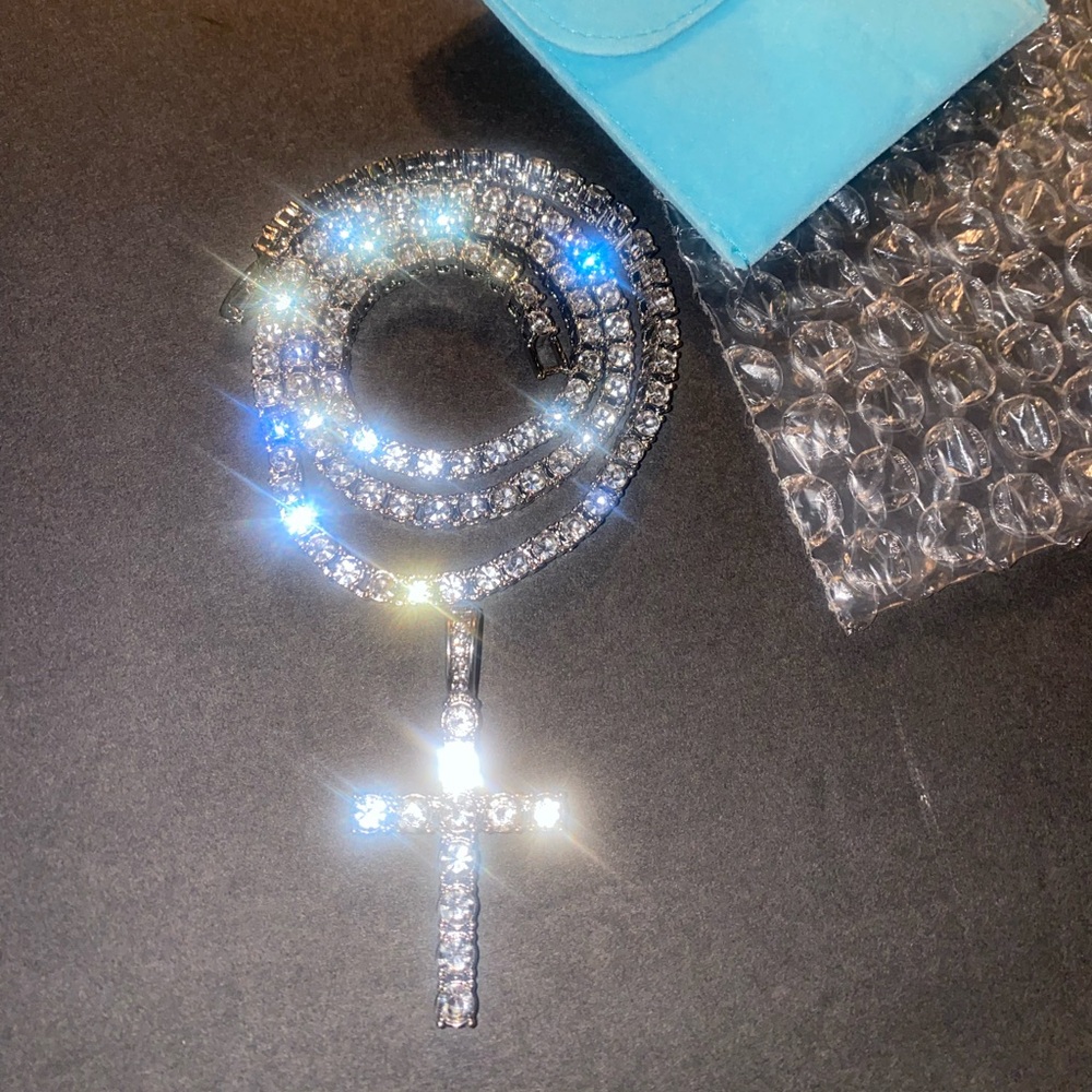 20” TENNIS NECK-CHAIN WITH MATCHING CROSS NEW GIFT PACKAGED !!!